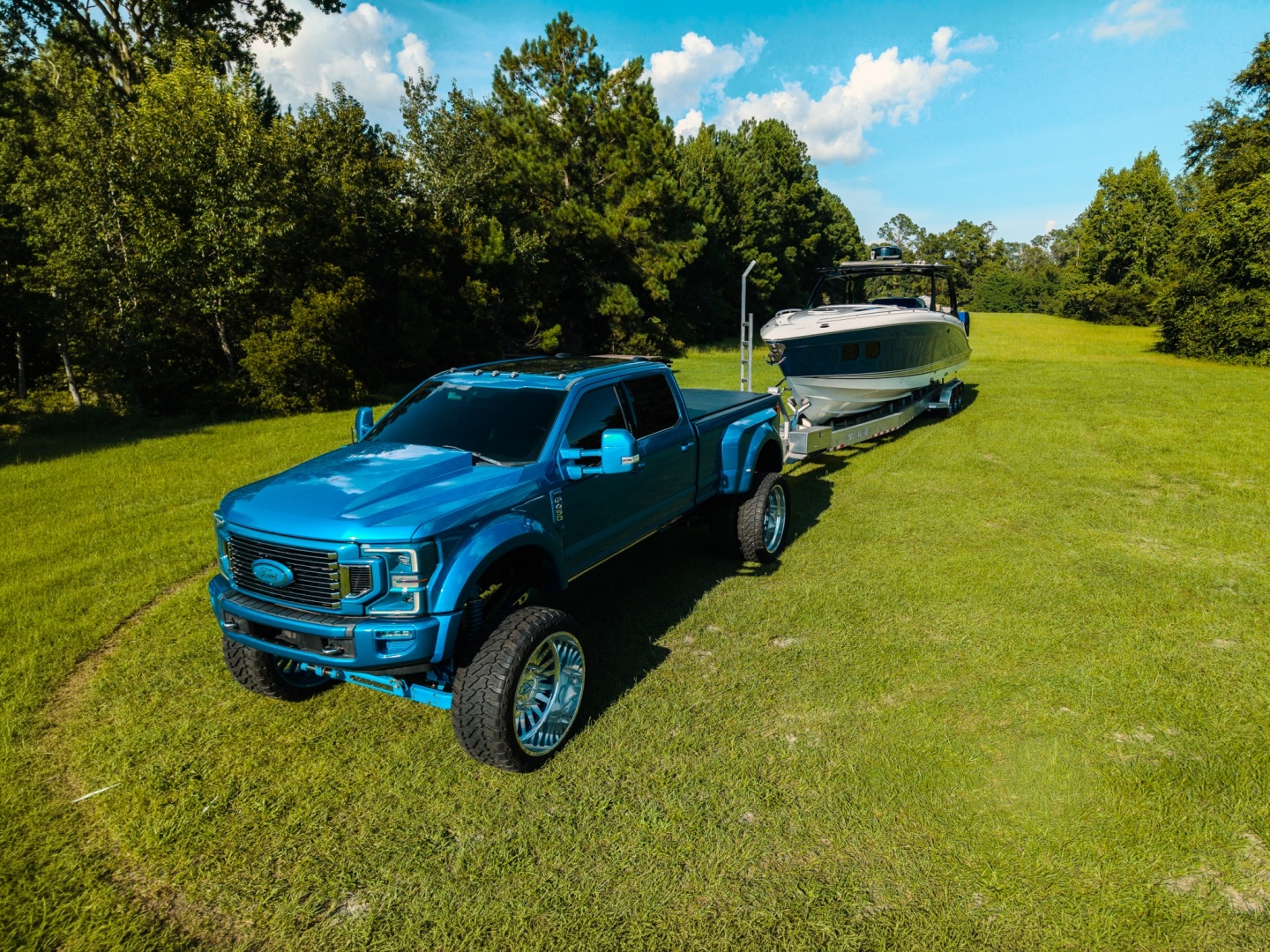 2019 Concept 44 Cuddy Cabin