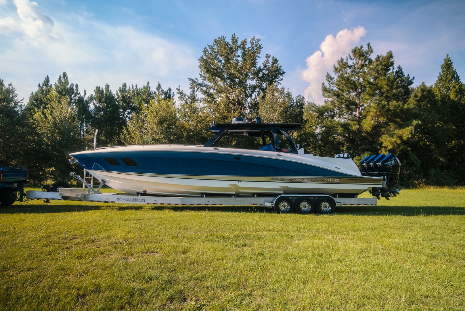 2019 Concept 44 Cuddy Cabin