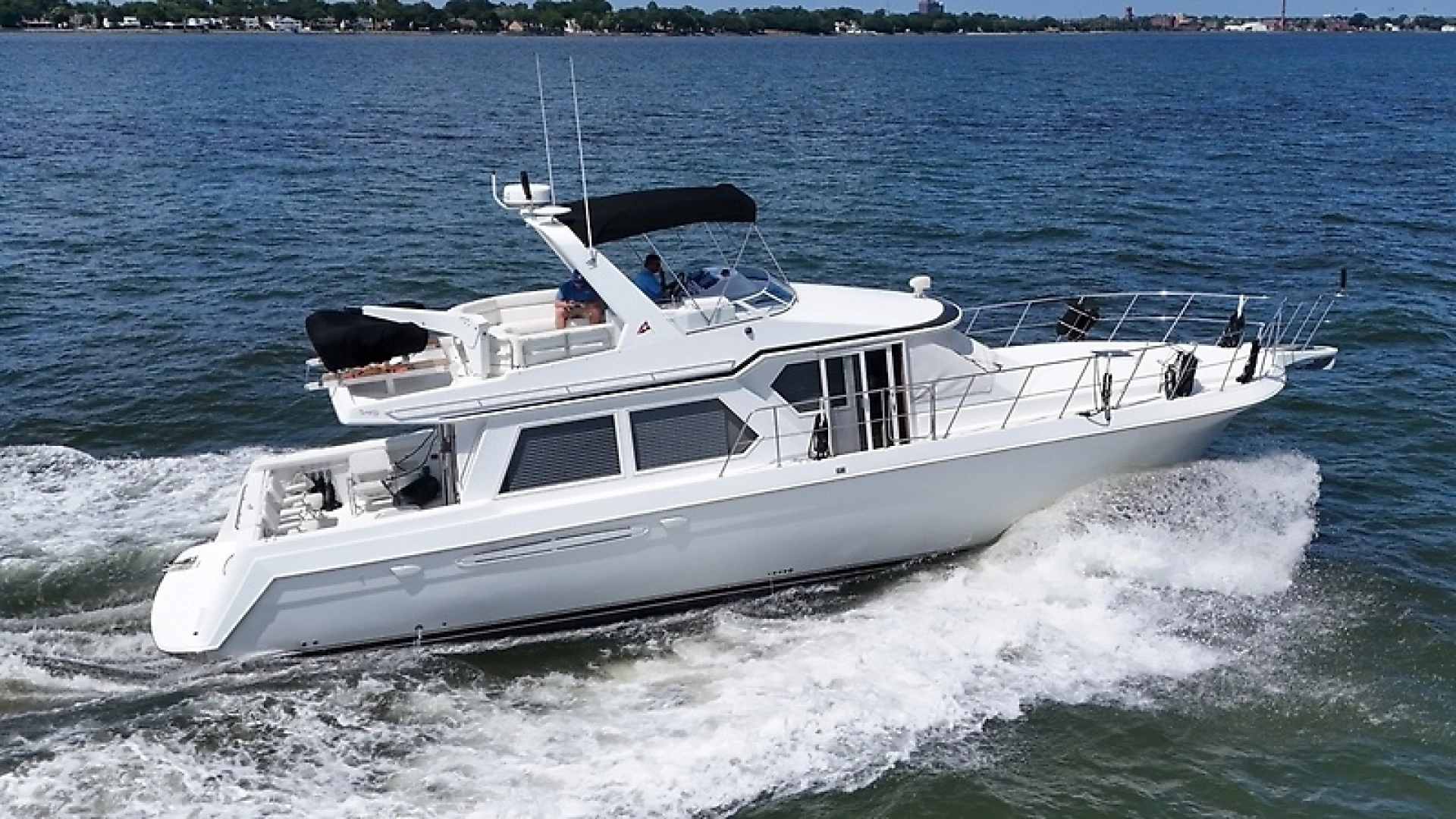 Navigator 5300 Classic Yacht For Sale