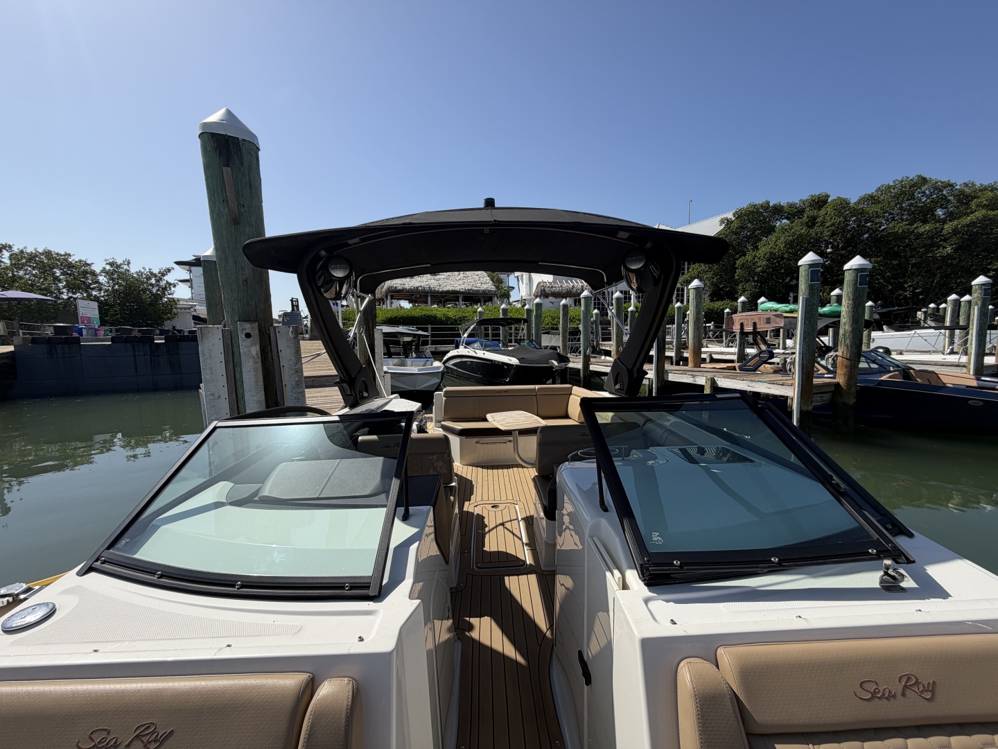 2021 Sea Ray 290 SDX
