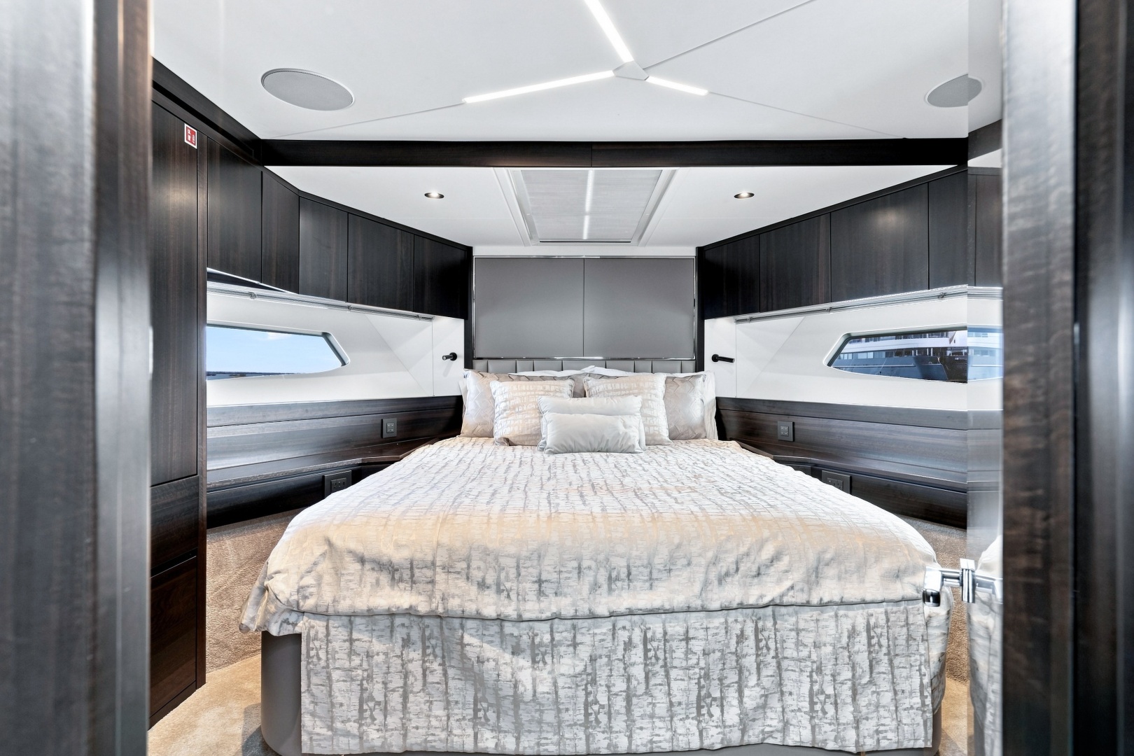 2025 Sunseeker Manhattan 55
