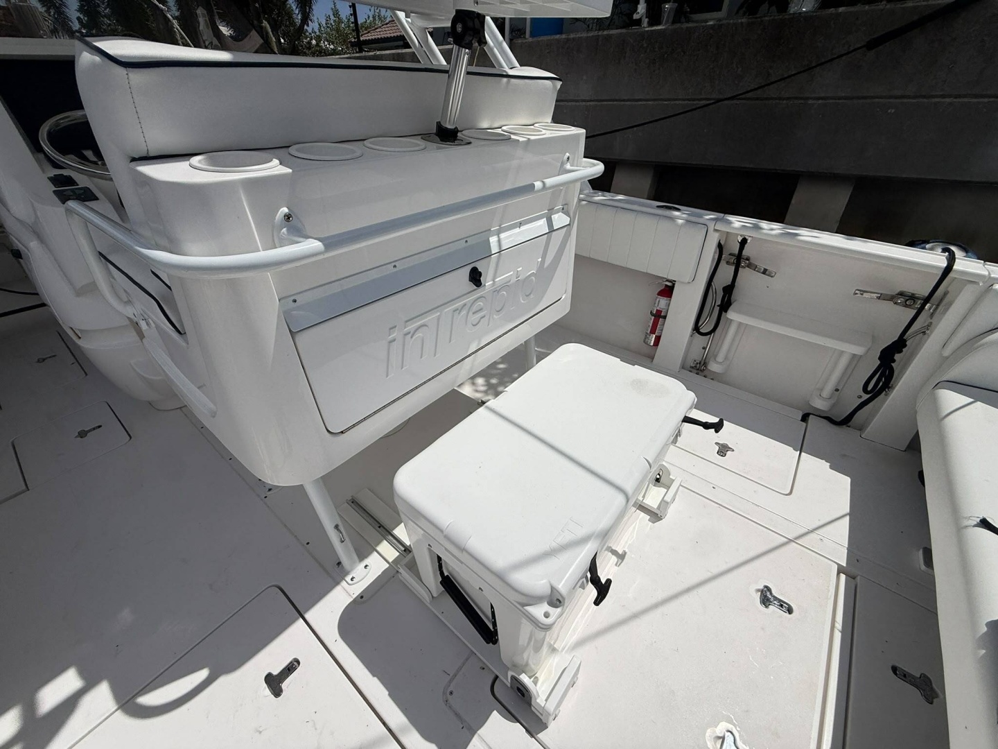 32ft Intrepid Yacht For Sale