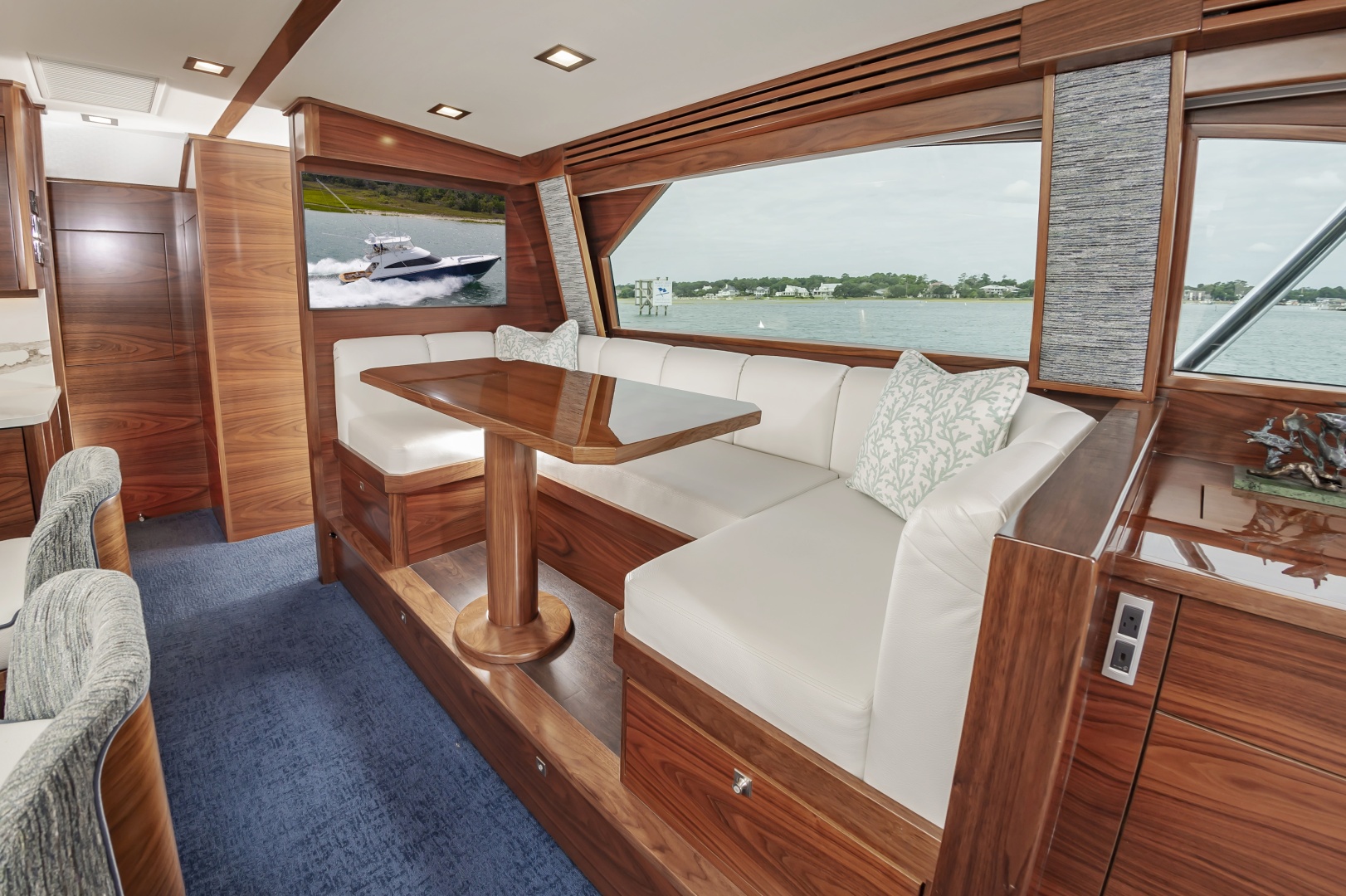 2024 Viking 72 Convertible