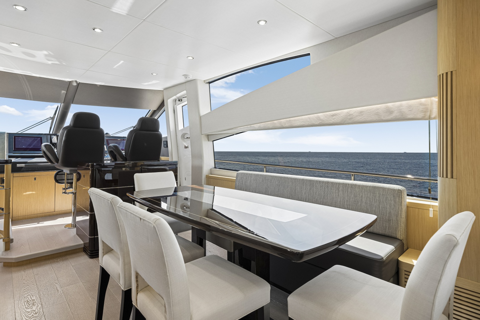 2017 Sunseeker 75 Yacht