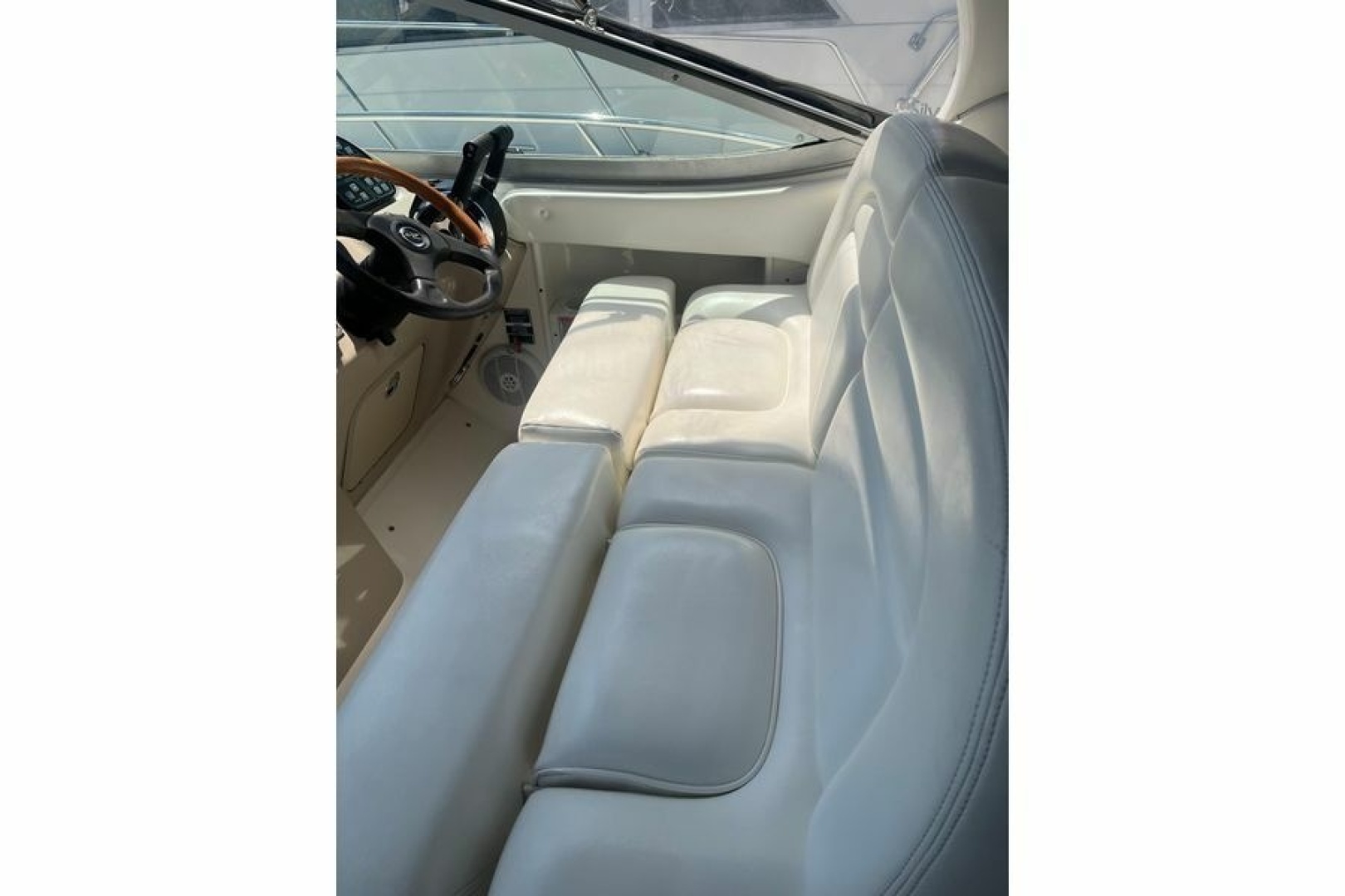 SERENITY NOW 30ft Sea Ray Yacht For Sale