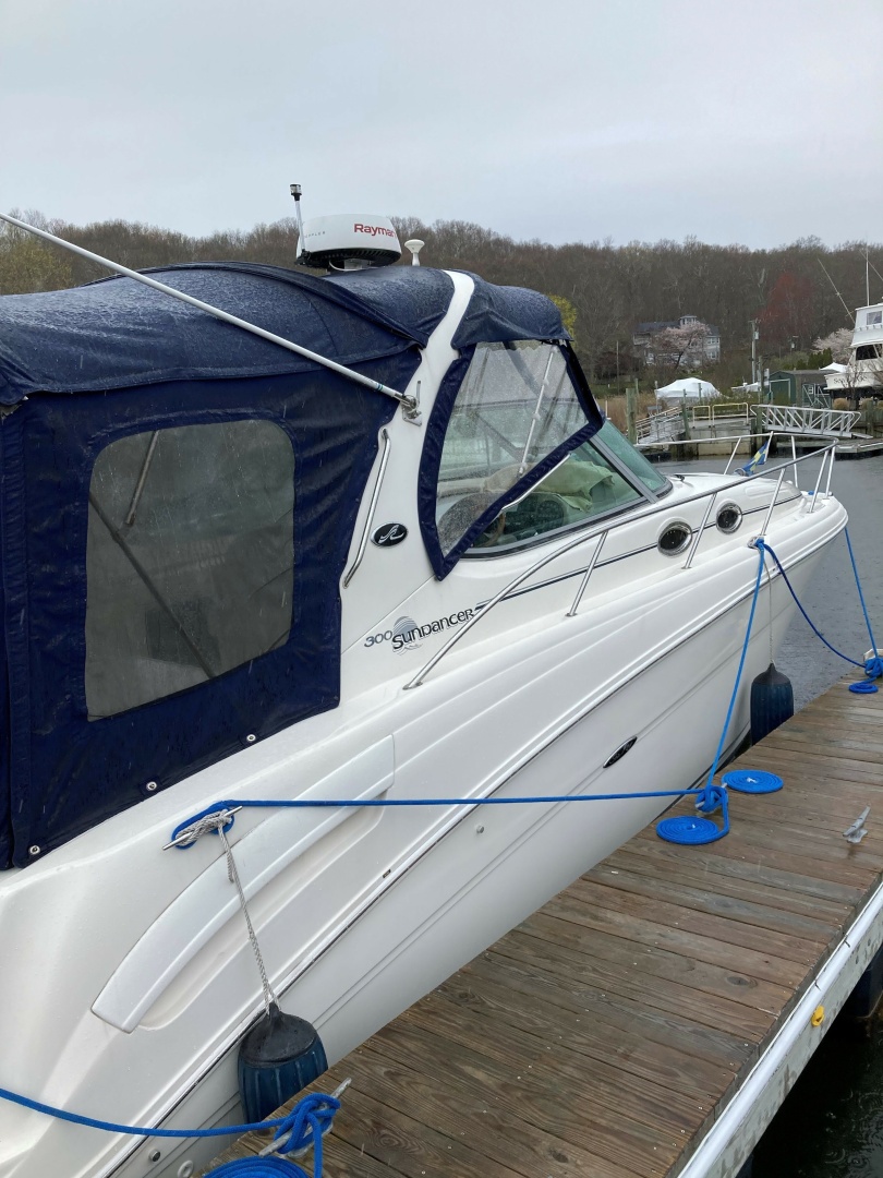SERENITY NOW 30ft Sea Ray Yacht For Sale