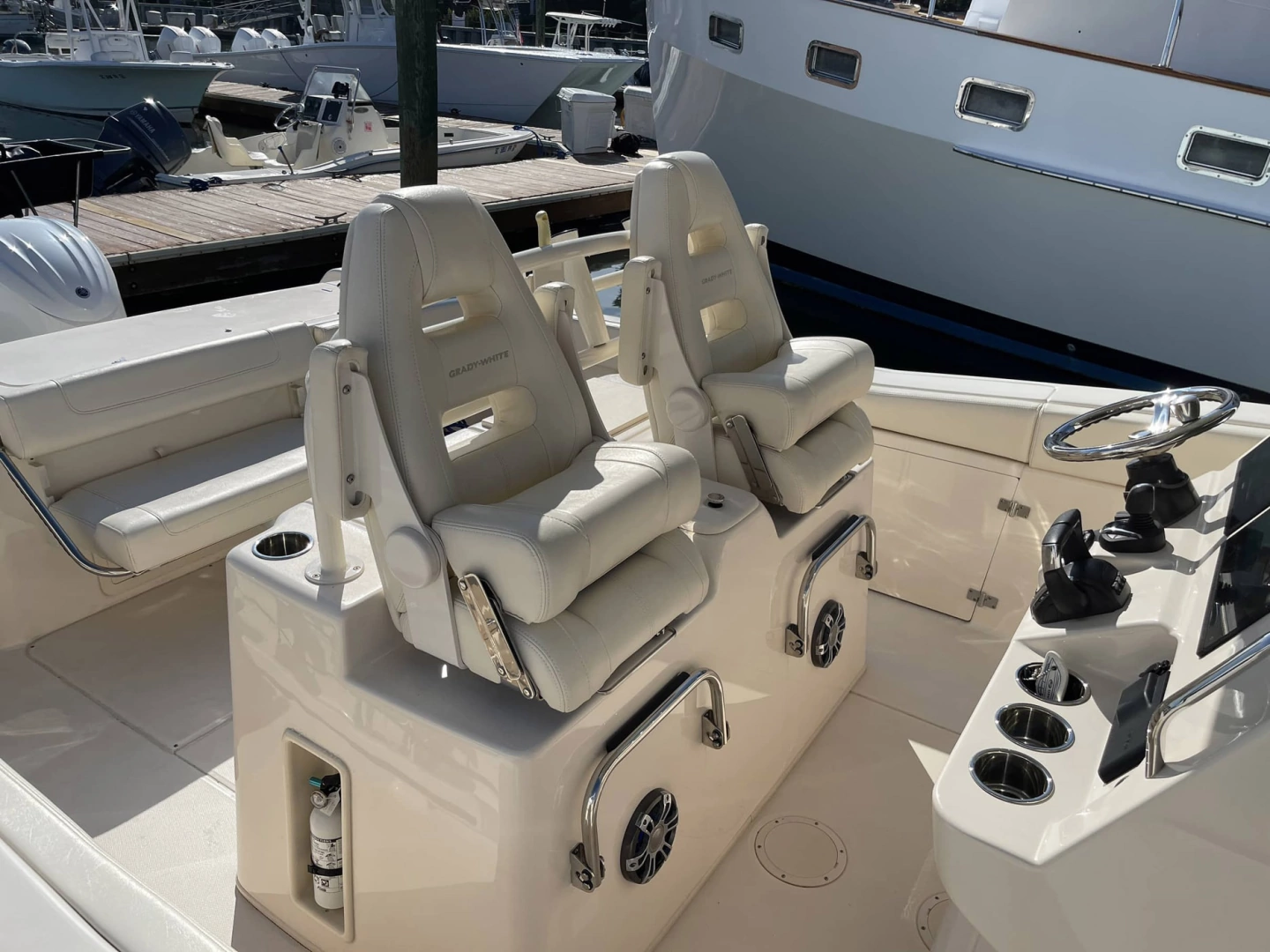 Grady-White Canyon 306 Yacht For Sale