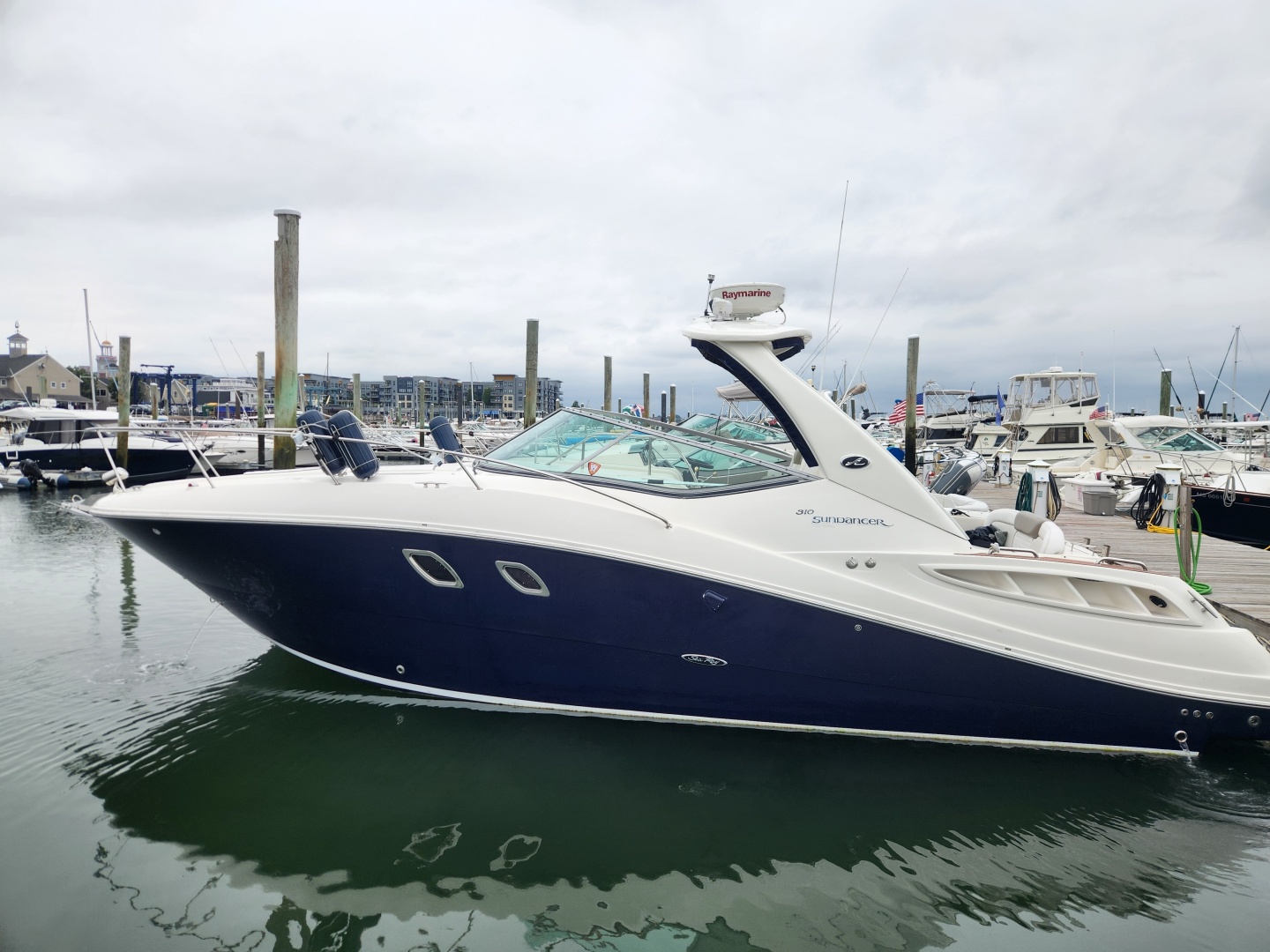 Summer Breeze 33ft Sea Ray Yacht For Sale Summer Breeze 33ft Sea Ray Yacht For Sale