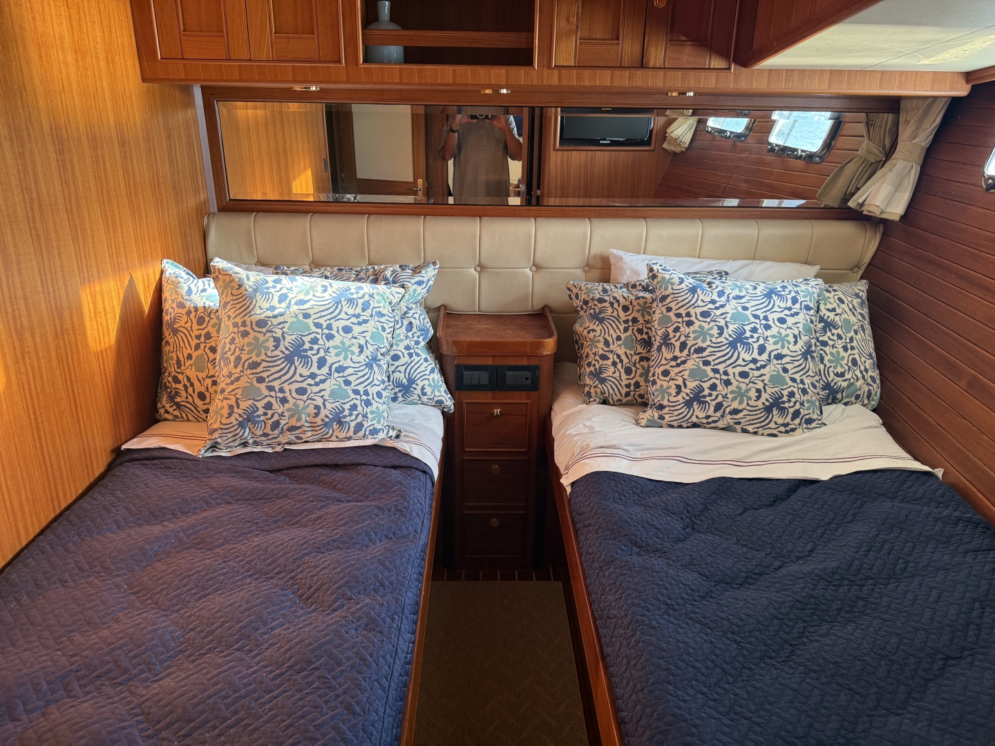 2011 Marlow 70E