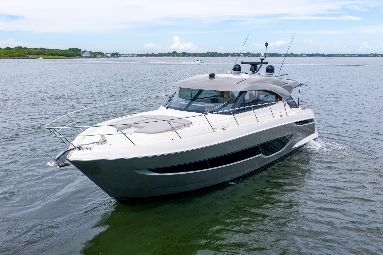 Riviera 4600 Sport Yacht Yacht For Sale