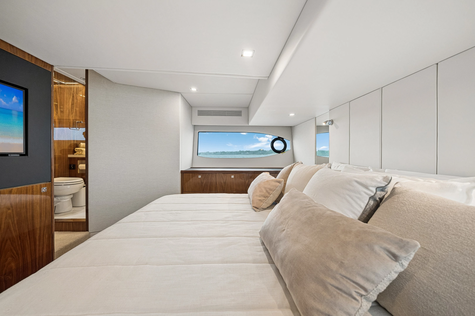 Riviera 4600 Sport Yacht Yacht For Sale
