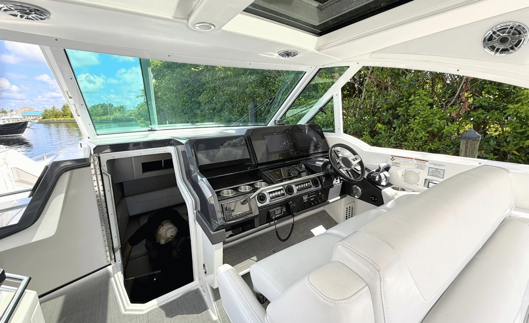 Formula 38 Super Sport Crossover Yacht For Sale
