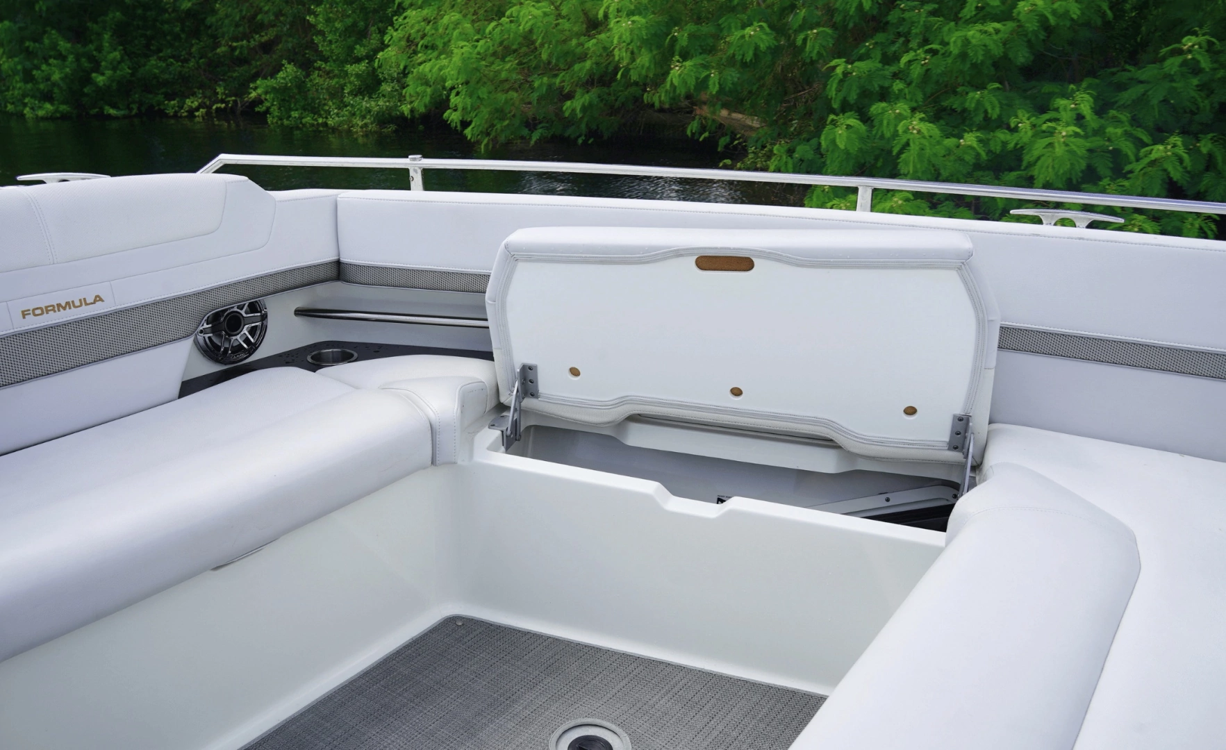 Formula 38 Super Sport Crossover Yacht For Sale