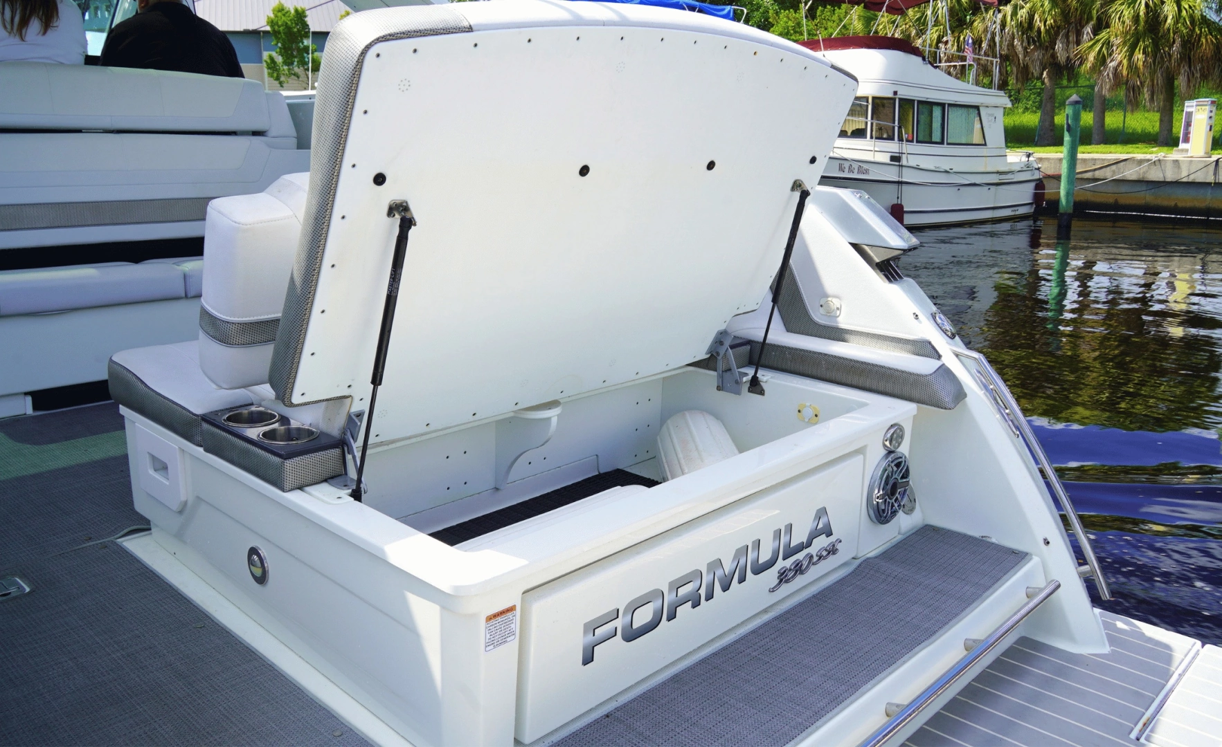 Formula 38 Super Sport Crossover Yacht For Sale