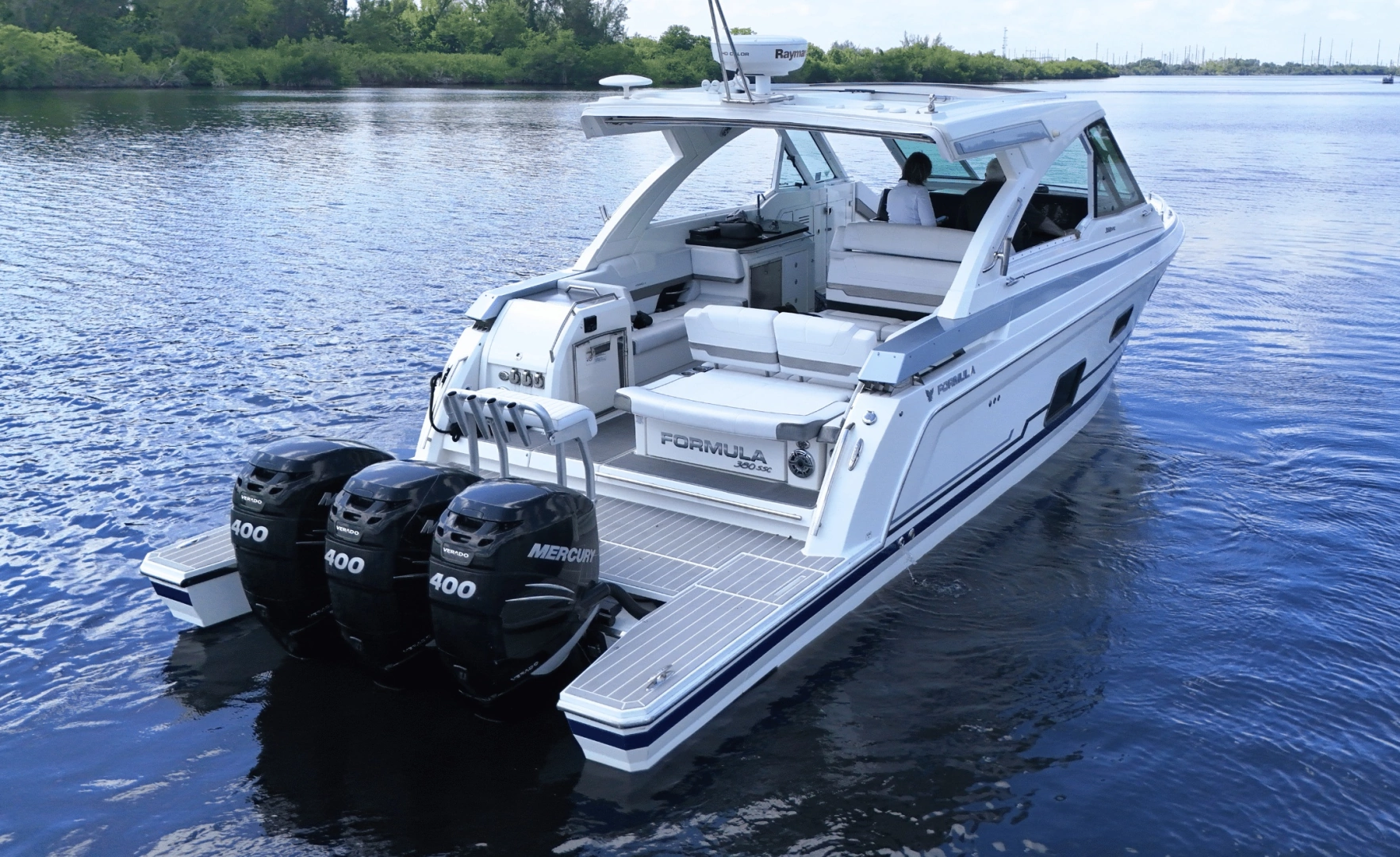 Formula 38 Super Sport Crossover Yacht For Sale