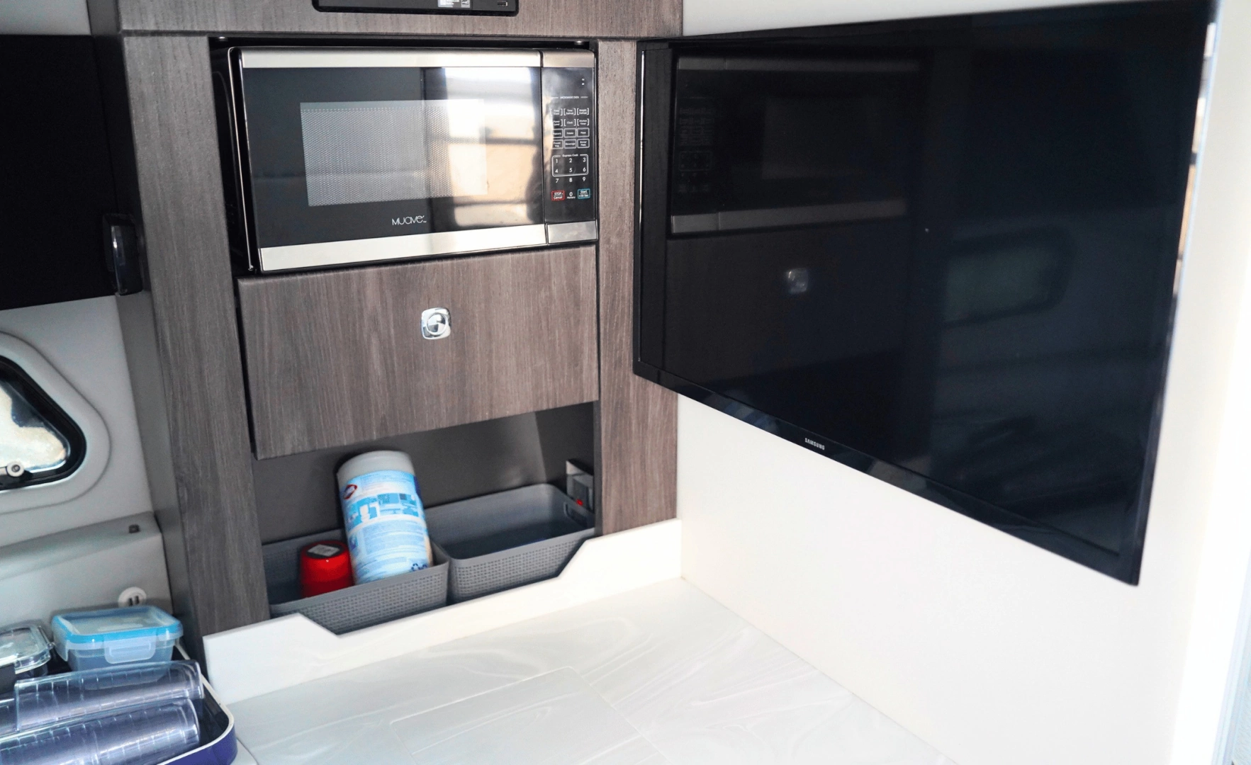Formula 38 Super Sport Crossover Yacht For Sale