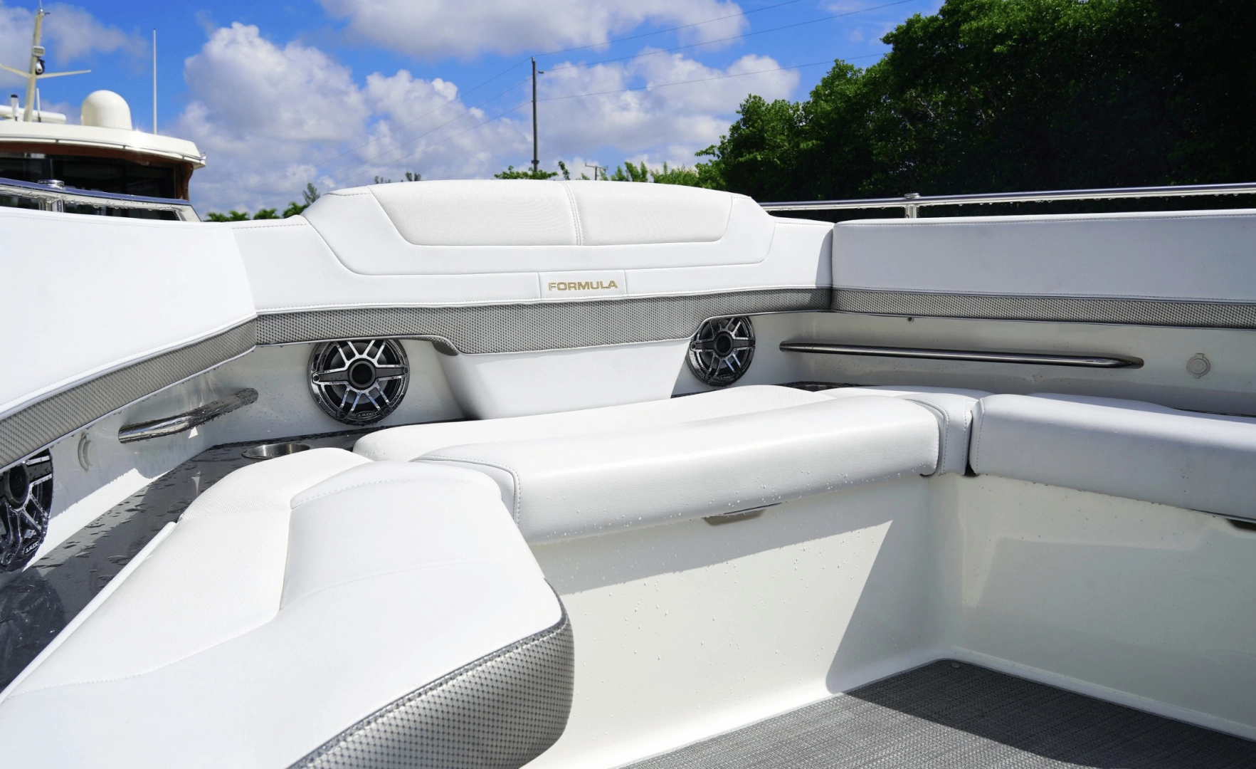 Formula 38 Super Sport Crossover Yacht For Sale