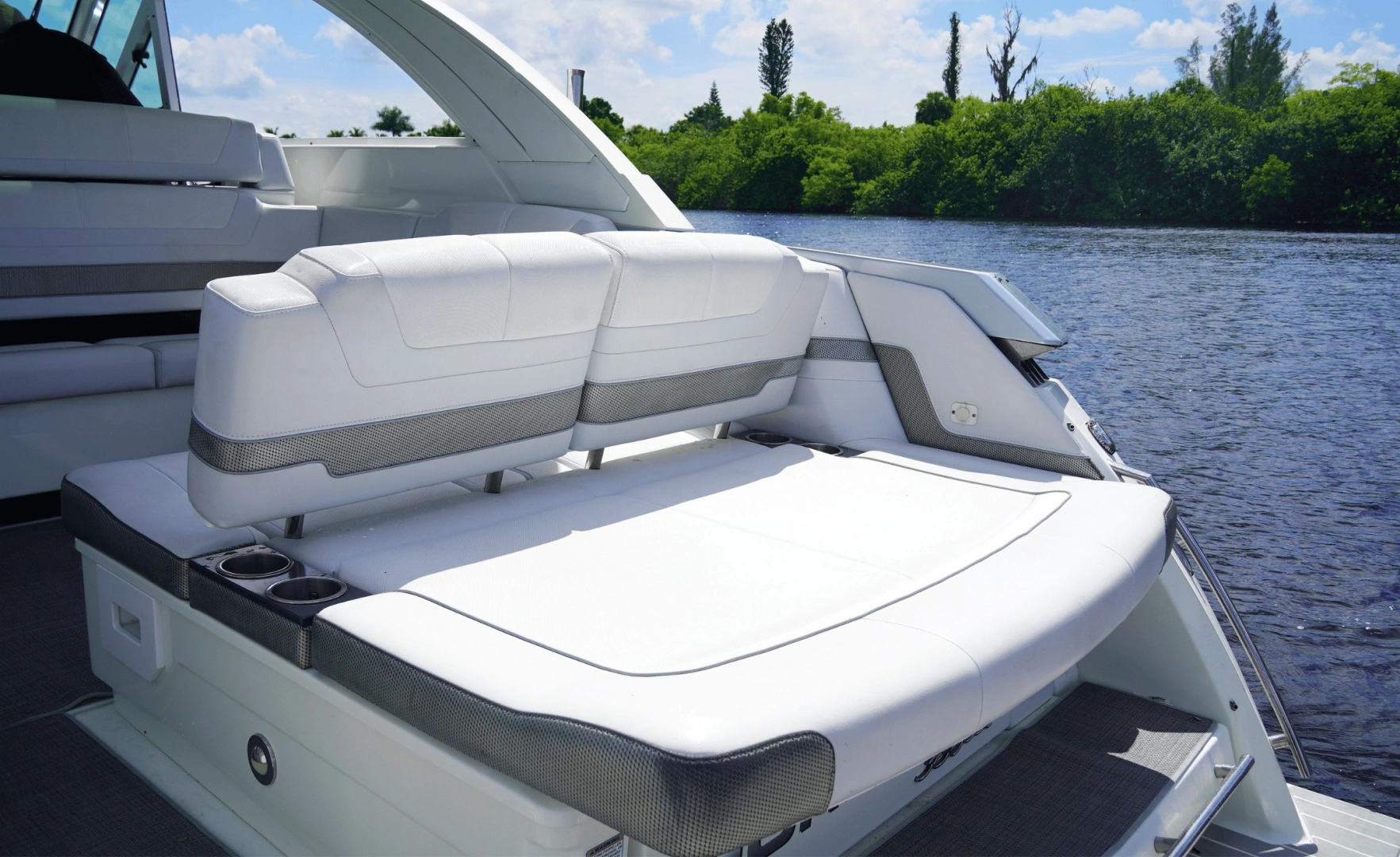 Formula 38 Super Sport Crossover Yacht For Sale