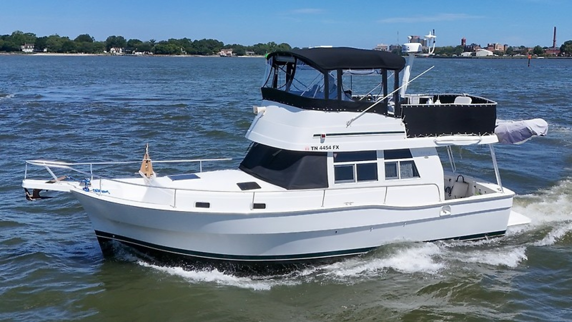 2000 Mainship 390 Trawler