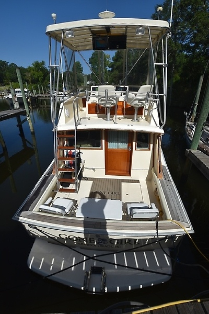 Gone Girl 36ft Pacemaker Yacht For Sale