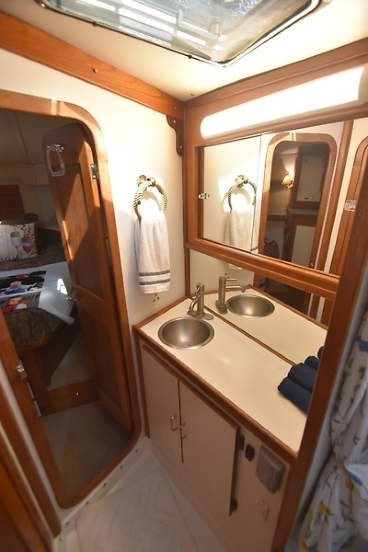 Gone Girl 36ft Pacemaker Yacht For Sale