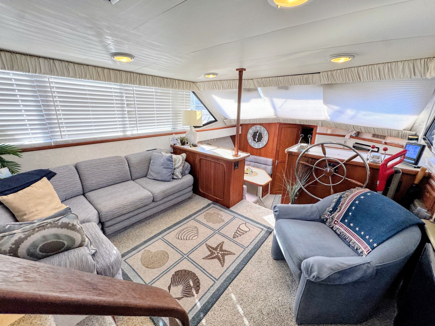 1991 Carver 3608 Aft Cabin Motor Yacht