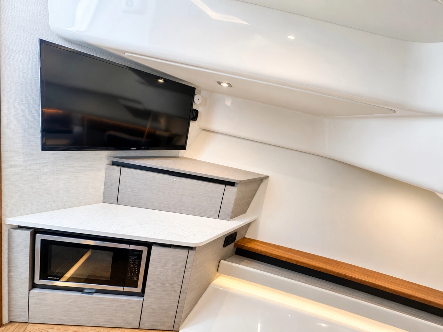 Tiara Yachts 48 LS Yacht For Sale