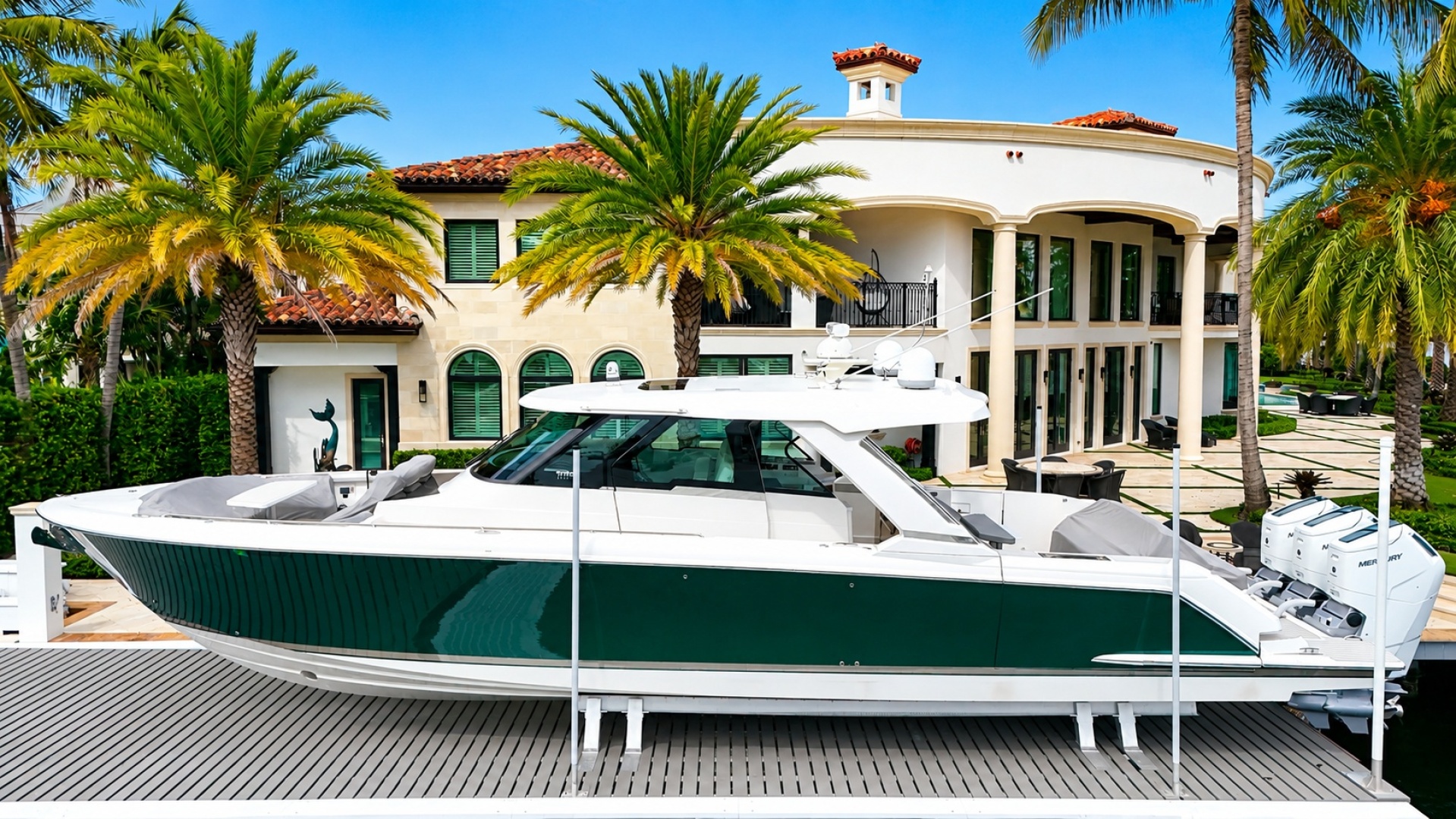 2024 Tiara Yachts 48 LS
