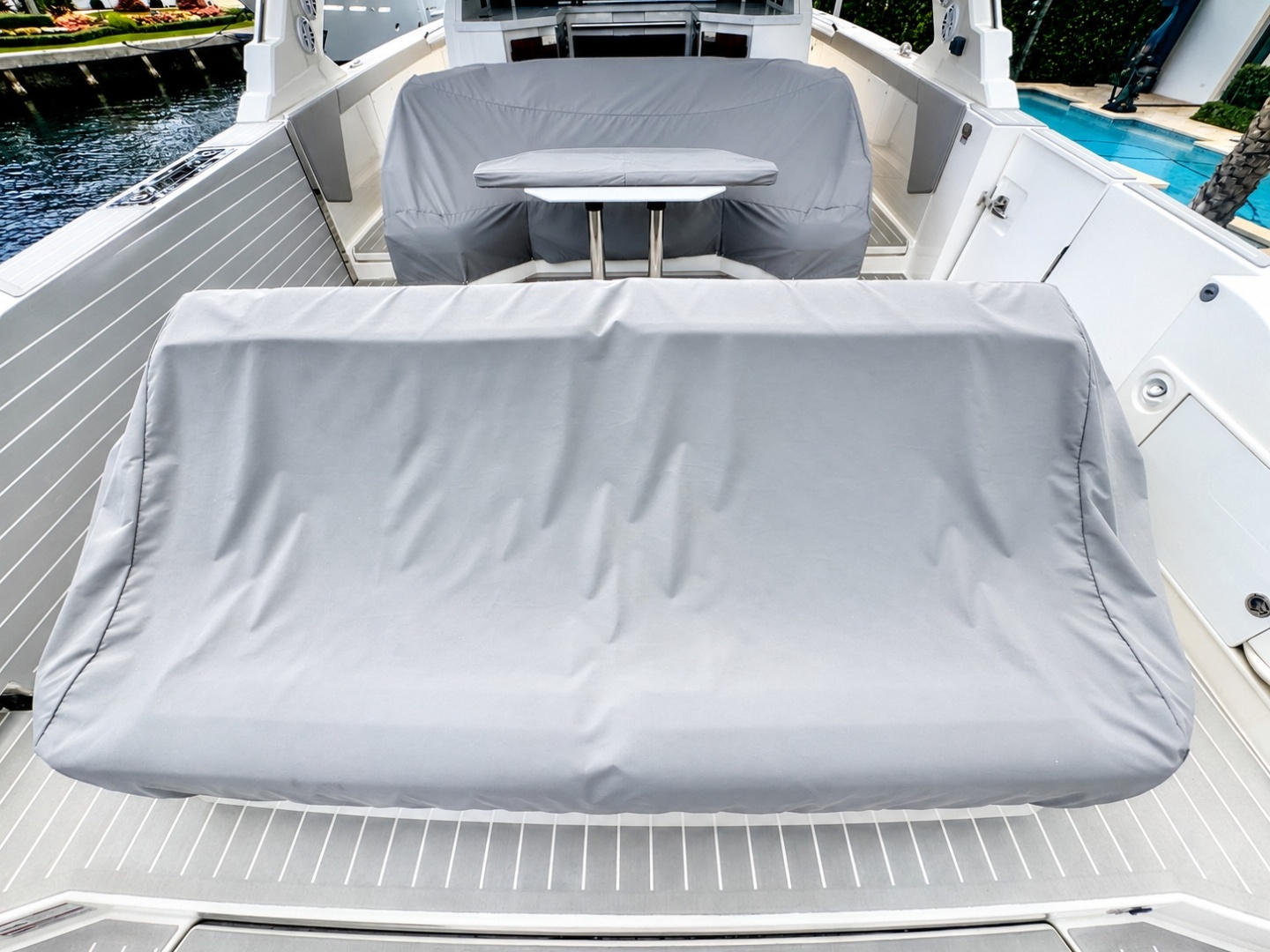 2024 Tiara Yachts 48 LS