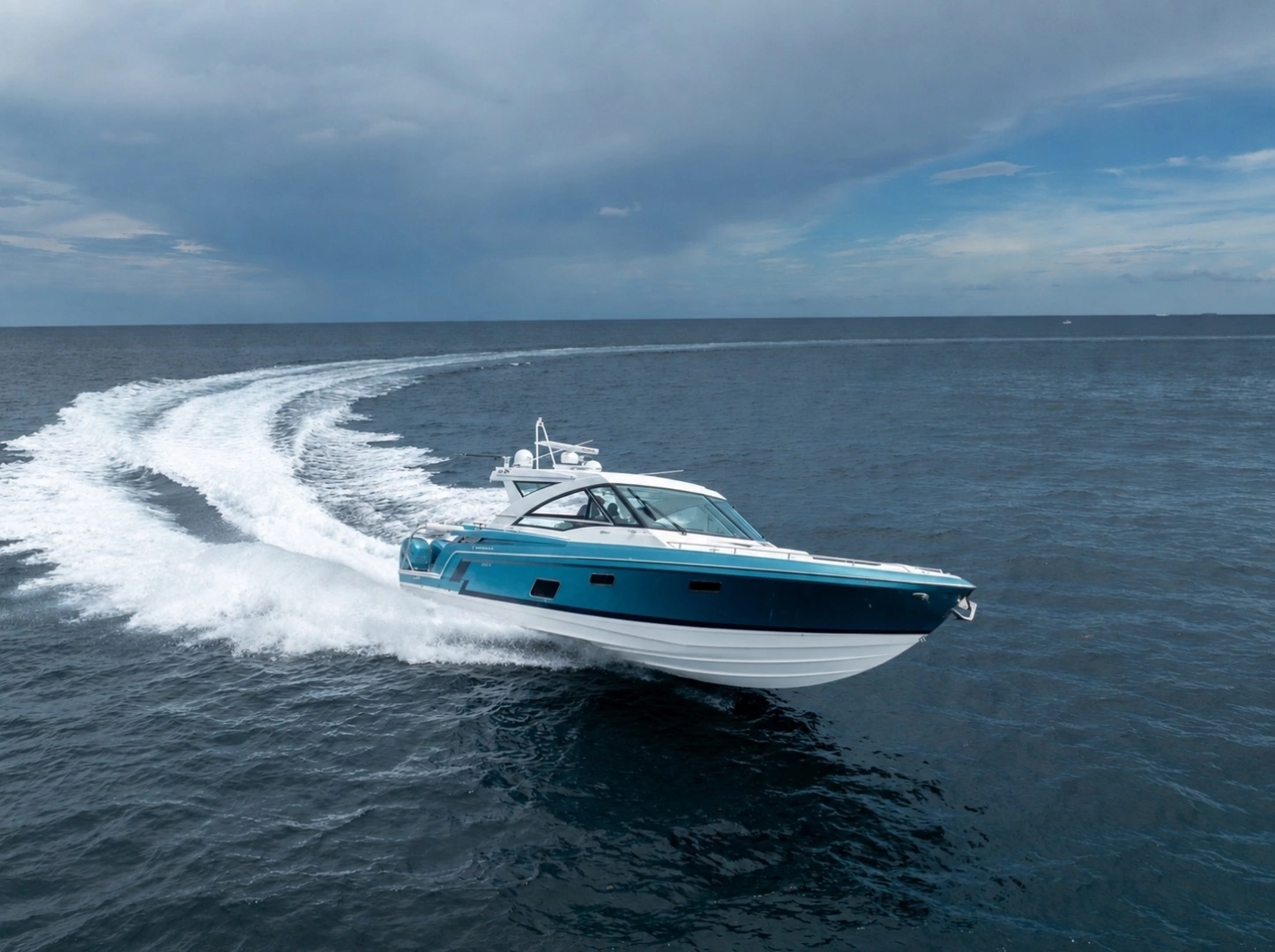 Formula 430 All Sport Crossover Yacht For Sale