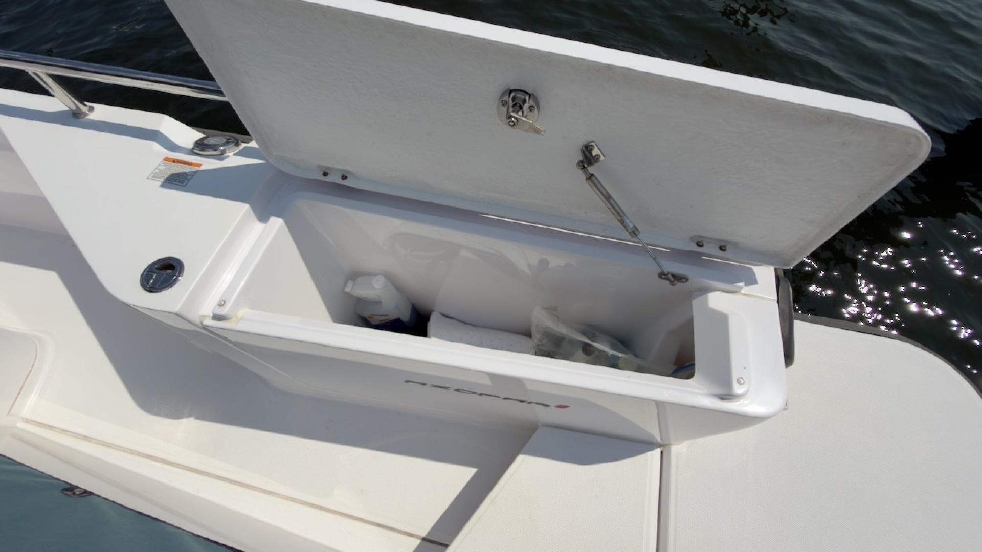2023 Axopar 28 Cabin