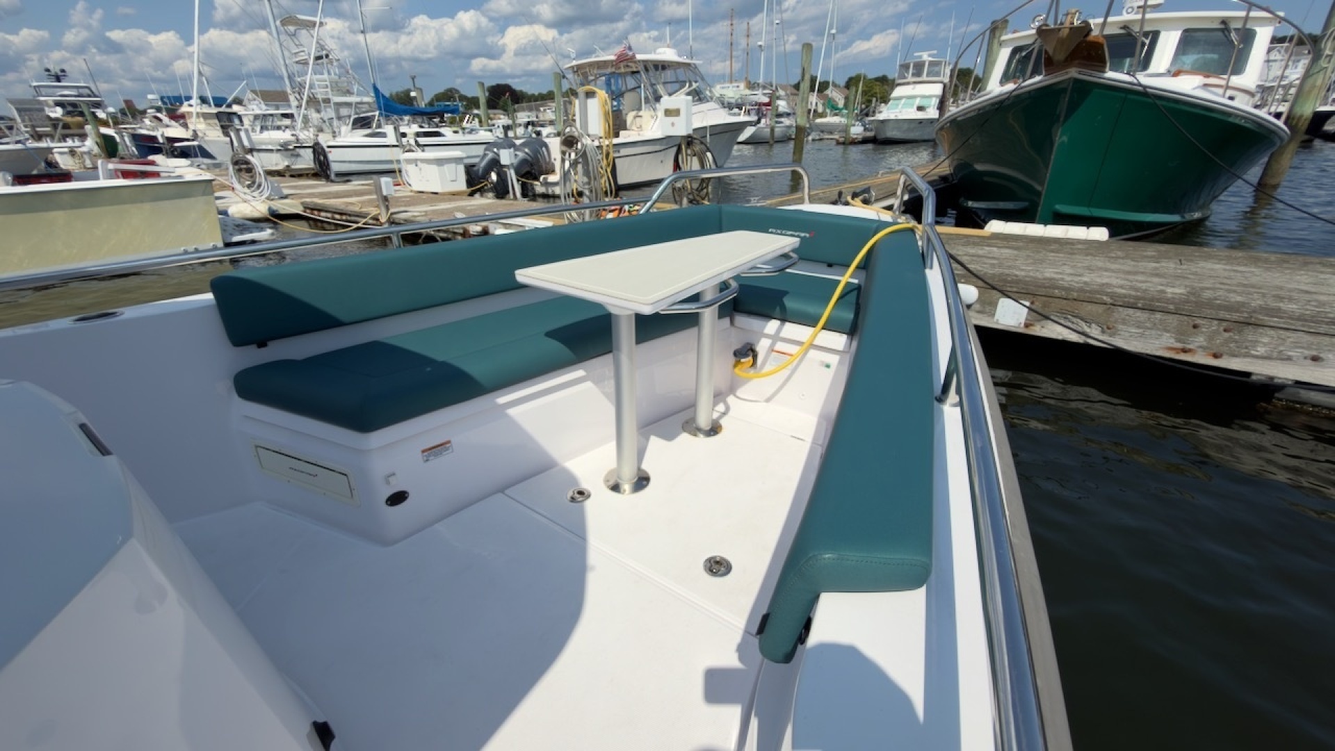 2023 Axopar 28 Cabin