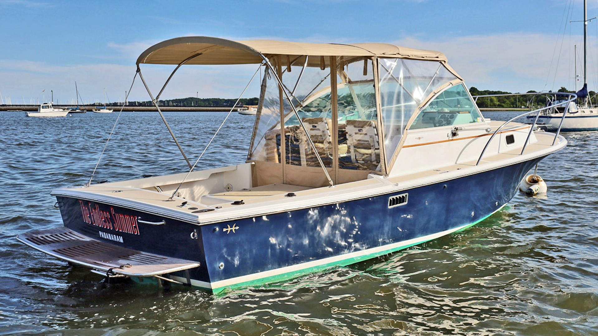 THE ENDLESS SUMMER 25ft Hunt Yachts Yacht For Sale THE ENDLESS SUMMER 25ft Hunt Yachts Yacht For Sale