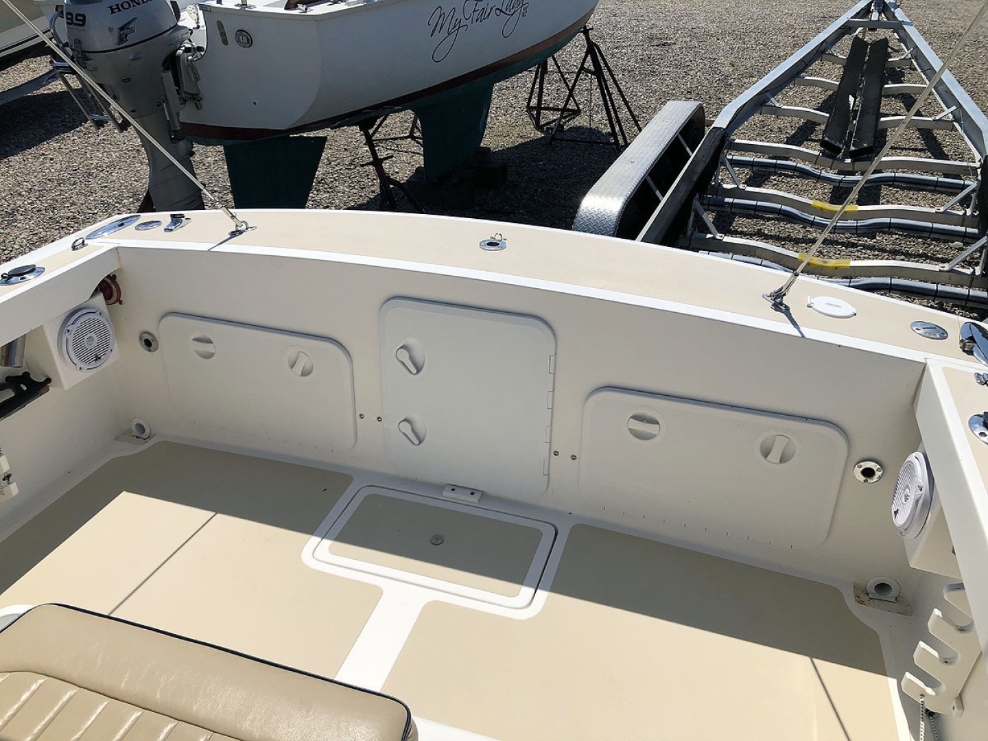 THE ENDLESS SUMMER 25ft Hunt Yachts Yacht For Sale THE ENDLESS SUMMER 25ft Hunt Yachts Yacht For Sale