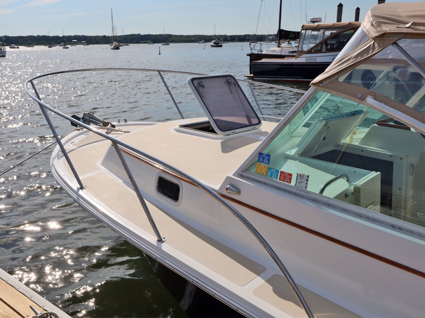 THE ENDLESS SUMMER 25ft Hunt Yachts Yacht For Sale THE ENDLESS SUMMER 25ft Hunt Yachts Yacht For Sale