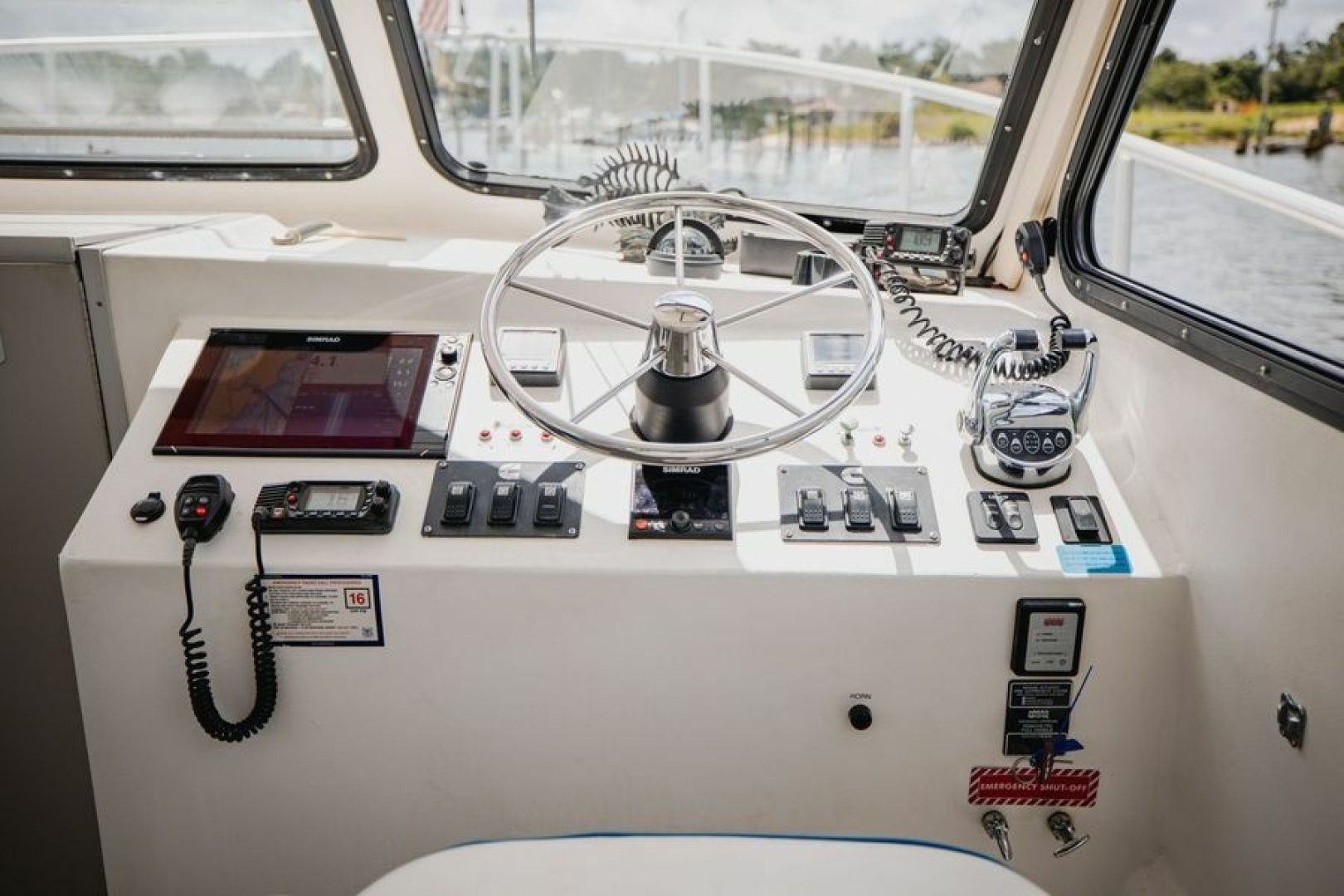 BIG BLUE 36ft Newton Yacht For Sale
