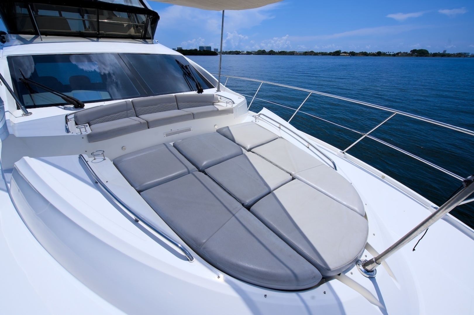 2017 Sea Ray L590 Flybridge