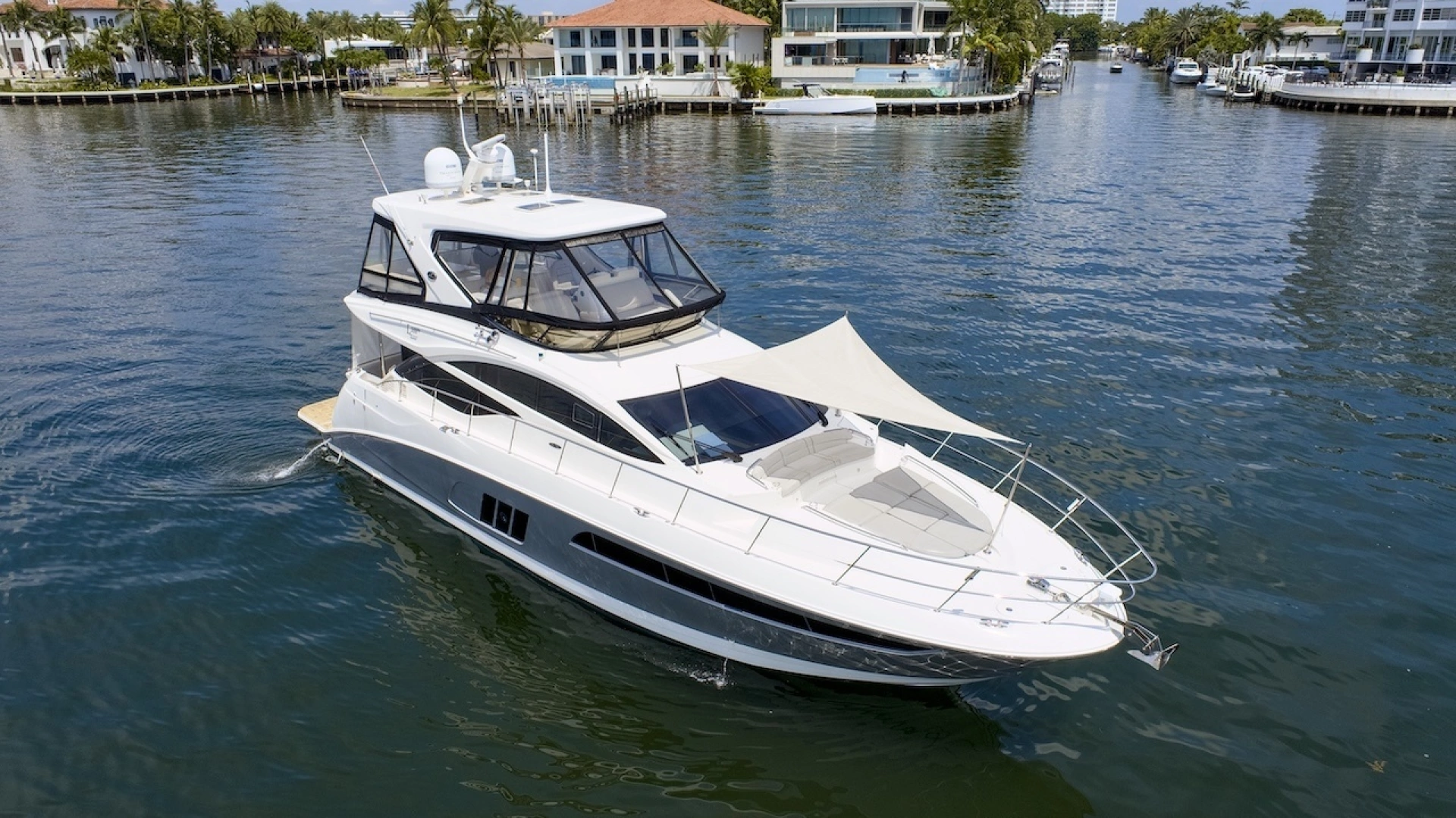 Sea Ray L590 Flybridge Yacht For Sale