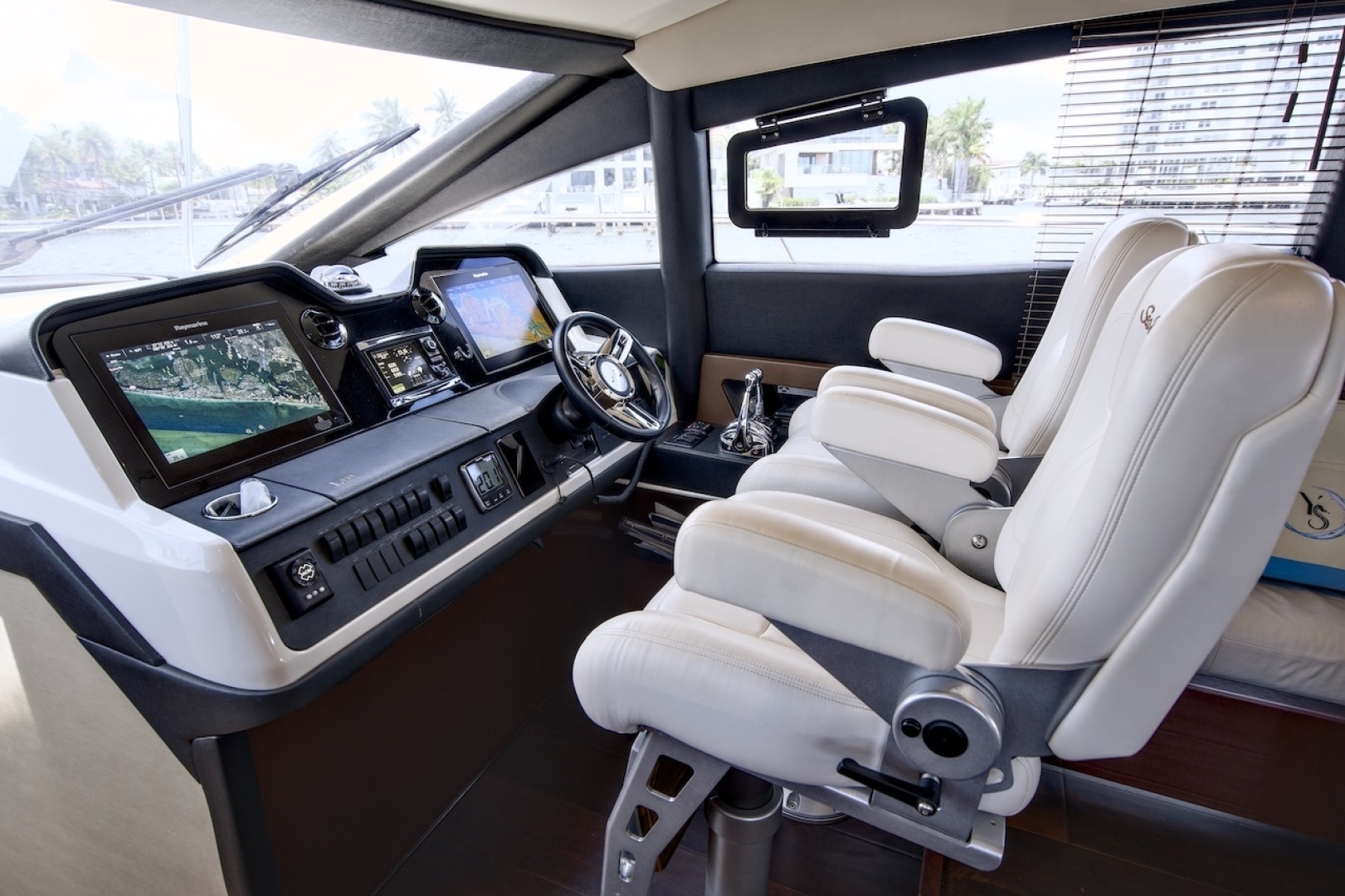 2017 Sea Ray L590 Flybridge