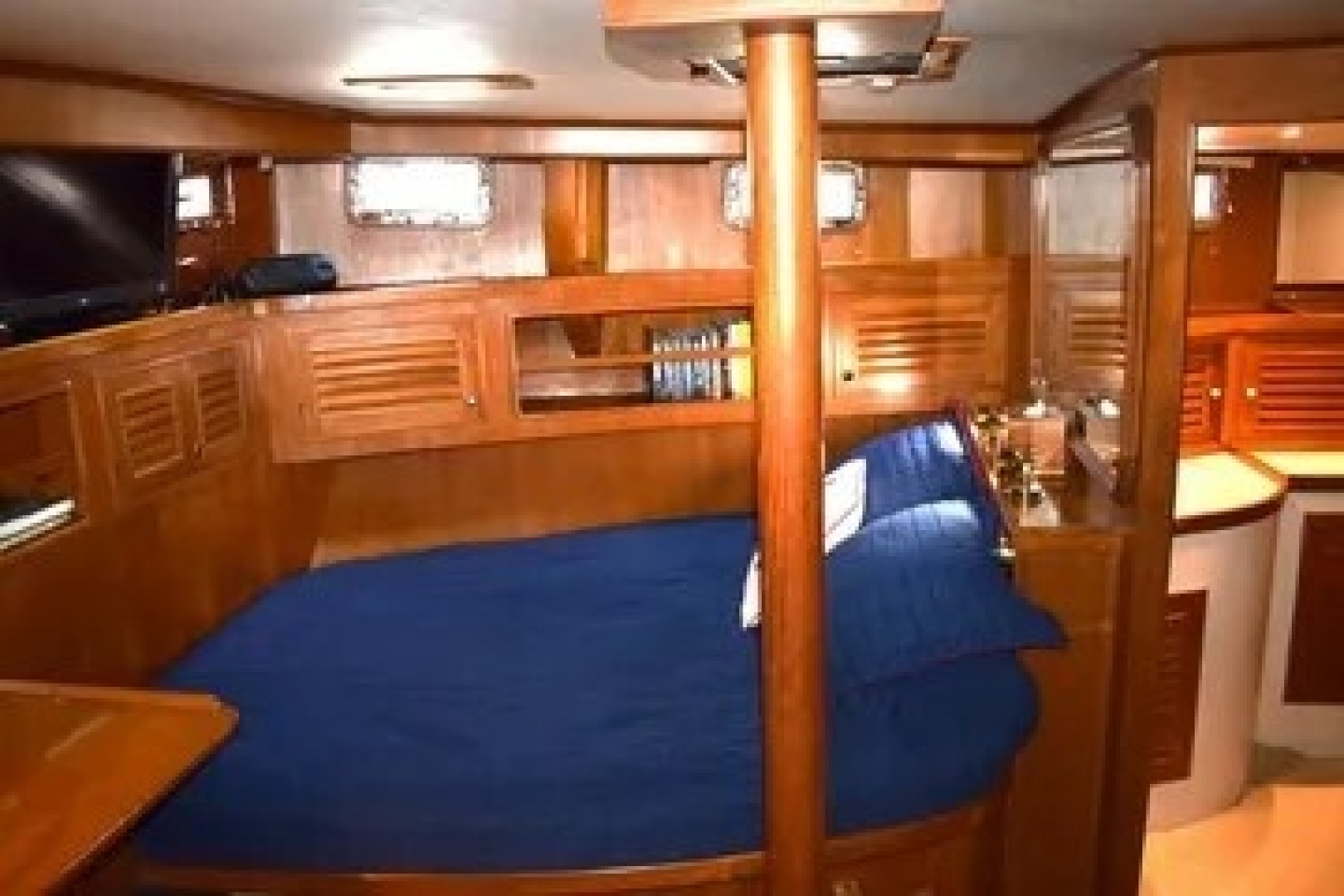 1980 Cheoy Lee Motorsailer