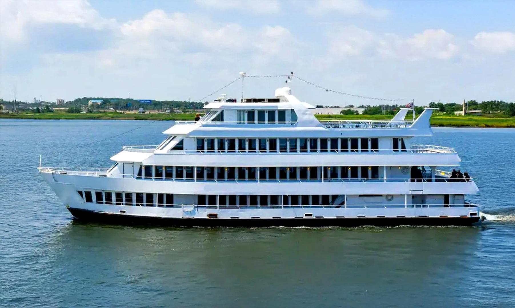 1979 Blount Marine 130 Dinner Cruise - photo 1 of 31