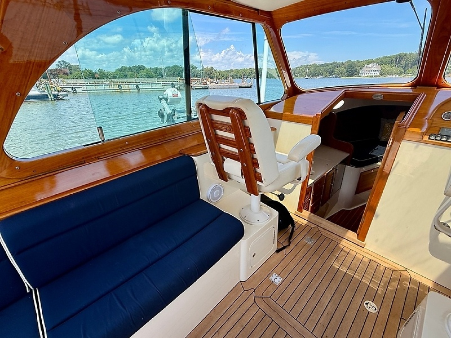 Halcyon 34ft Hinckley Yacht For Sale