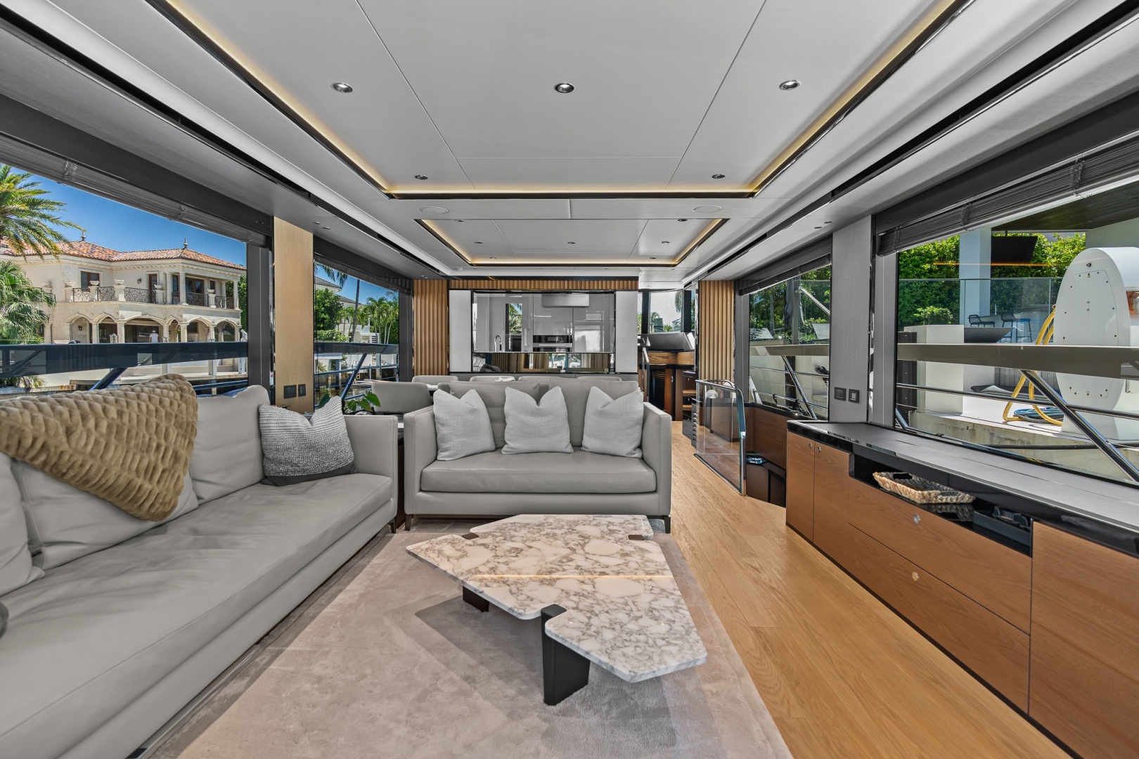 R Boat 75ft Absolute Yacht For Sale