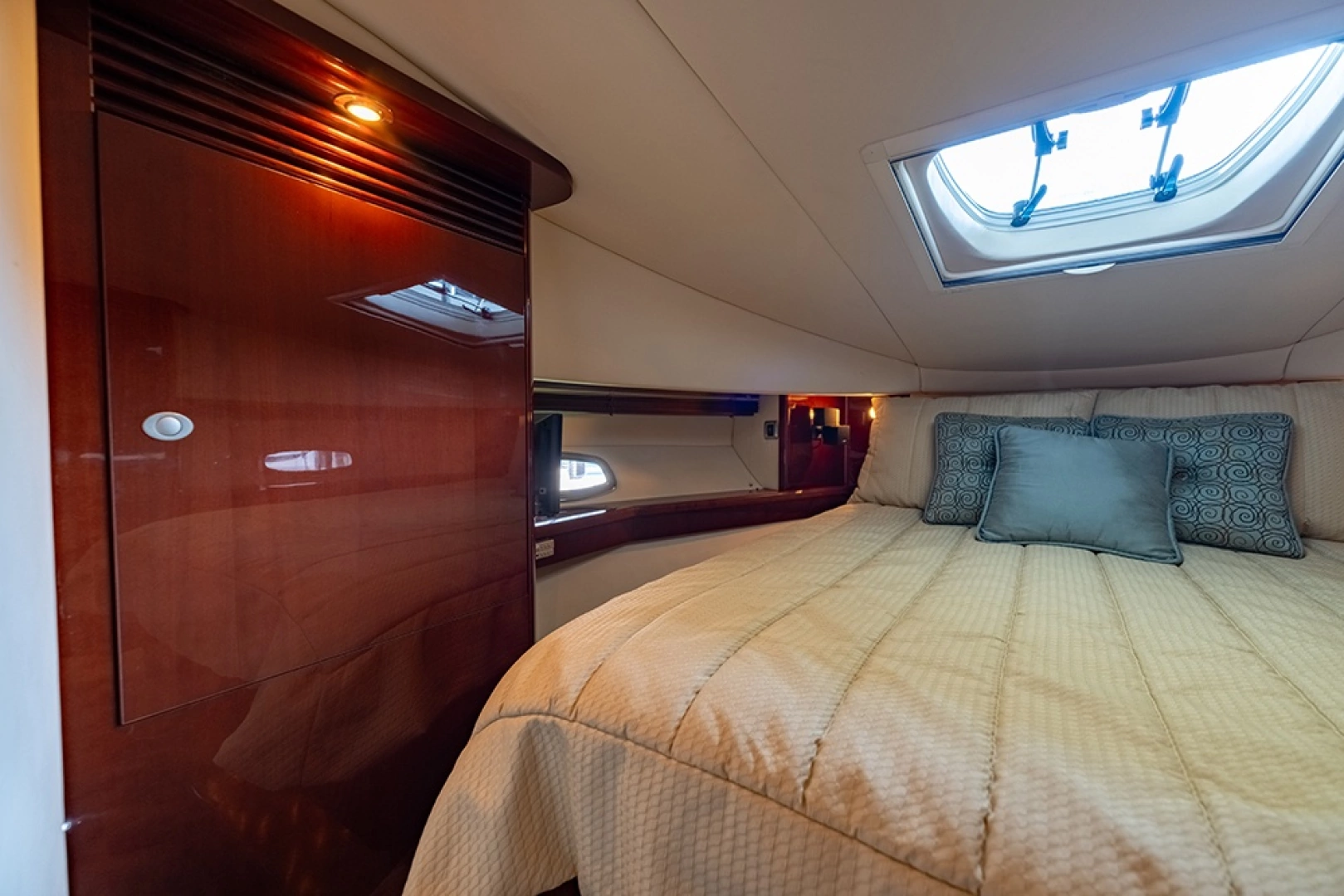 Sea Ray 48 Sundancer Yacht For Sale