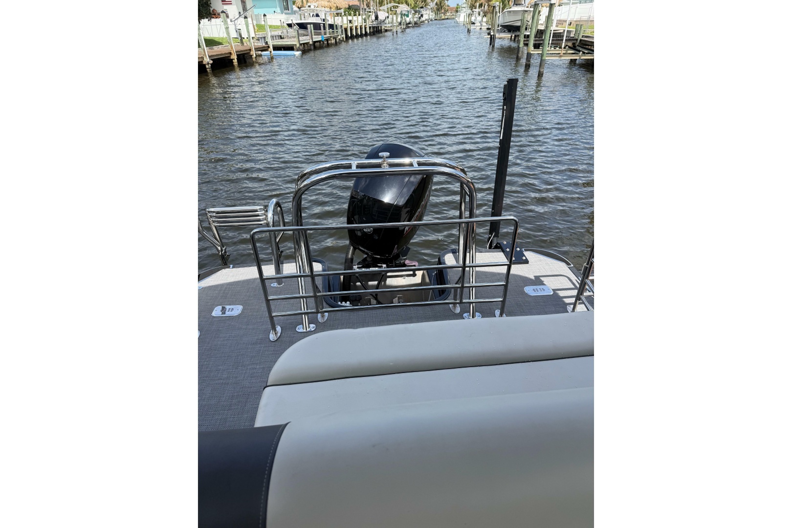 23ft Starcraft Yacht For Sale