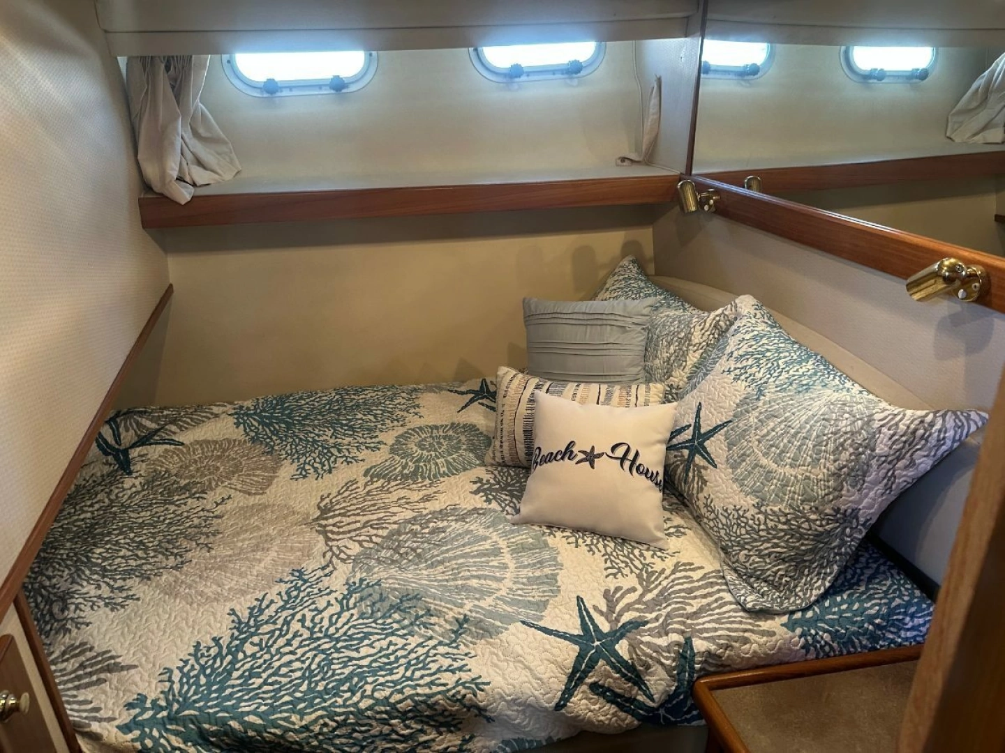 Bayliner 4788 Pilothouse Yacht For Sale