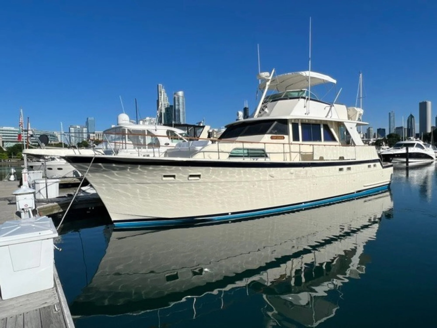 Top Cookie 60ft Hatteras Yacht For Sale