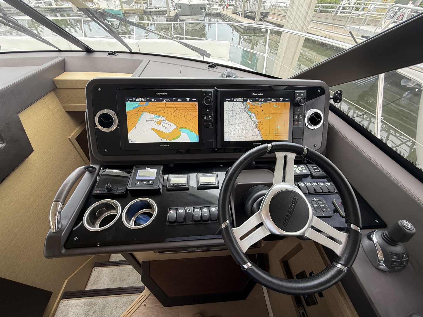 2018 Prestige 460