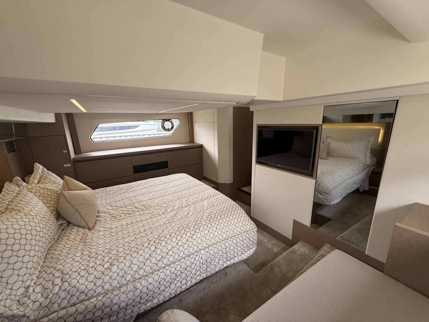 2018 Prestige 460