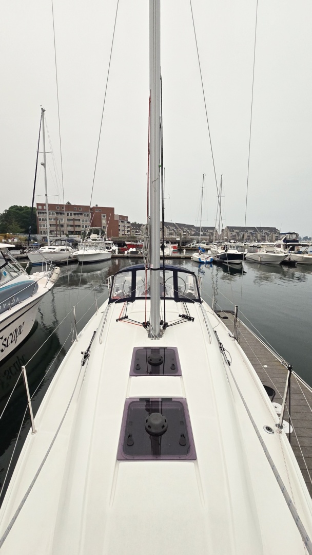 2023 Beneteau Oceanis 30.1